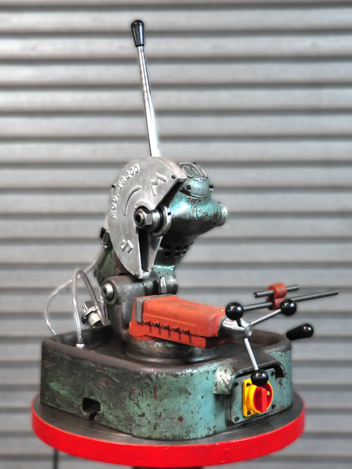 Cortadora TR-200 reacondicionada